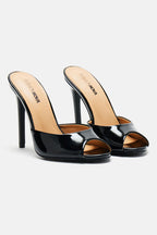 https://cdn.shopify.com/s/files/1/0293/9277/files/01-26-24_S10_25_TAMPA02_Black_CXB_13-39-02_2544_MR_ES.jpg?v=1707409823&with=400&height=600