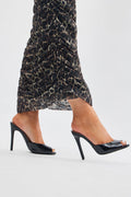 https://cdn.shopify.com/s/files/1/0293/9277/files/01-30-24_S5_22_TAMPA02_Black_P_CB_AC_11-45-52_38015_PXF.jpg?v=1706834737
