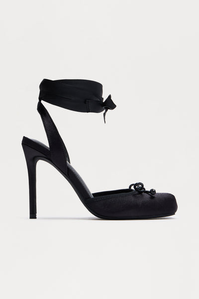 https://cdn.shopify.com/s/files/1/0293/9277/files/10-08-25_SL2_7_ISABELLIO_Black_AJ_13-12-58_FLATLAY_14219_PXF.jpg?v=1760139979&with=400&height=600