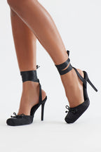 https://cdn.shopify.com/s/files/1/0293/9277/files/10-20-25_S10_60_ISABELLIO_Black_JP_GR_14-12-03_6368_SKS.jpg?v=1761169776&with=400&height=600