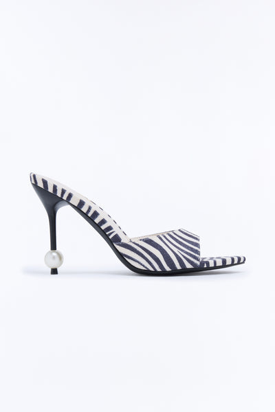 https://cdn.shopify.com/s/files/1/0293/9277/files/HDS26Q2630333A_Black_White_SL_V1.jpg?v=1788885430&with=400&height=600