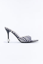 https://cdn.shopify.com/s/files/1/0293/9277/files/HDS26Q2630333A_Black_White_SL_V1.jpg?v=1788885430&with=400&height=600